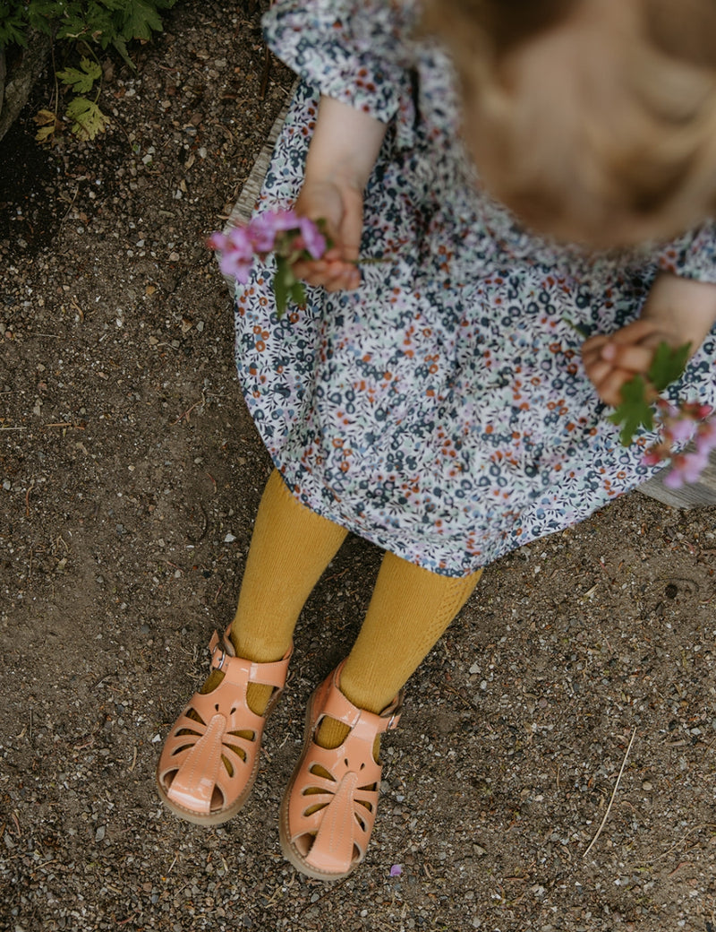 Petit Nord Butterfly Sandal Sandals Apricot 086